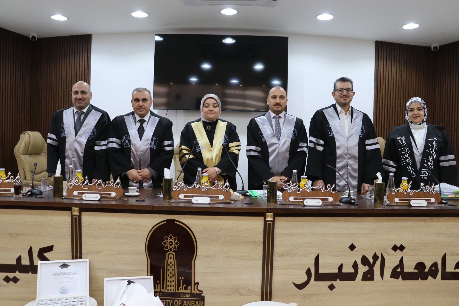 Dean of the College Chairs a Master’s Thesis Defense Committee