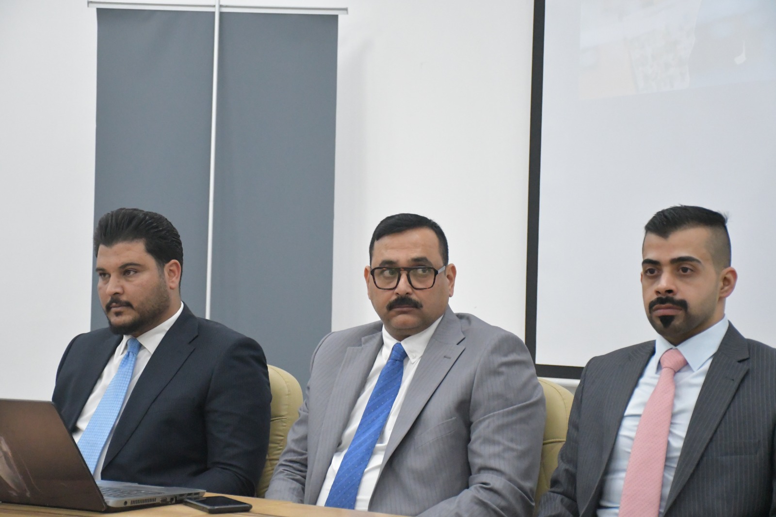 A Scientific Seminar Discusses the Role of Social Media in the Success of Entrepreneurial Projects