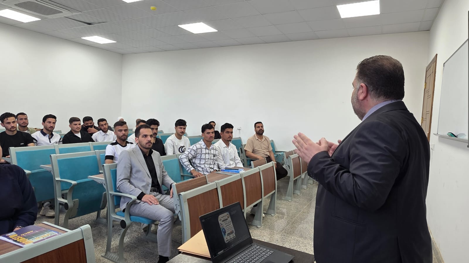 Scientific Seminar Examines the Impact of Artificial Intelligence on the Credibility of Media Content on Social Media