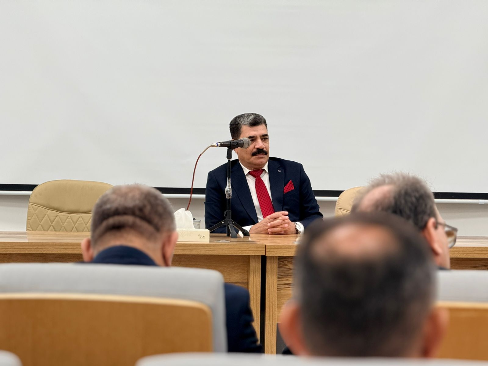 The College of Education Organizes a Training Workshop to Enhance Commitment to Public Service Duties and Academic Norms