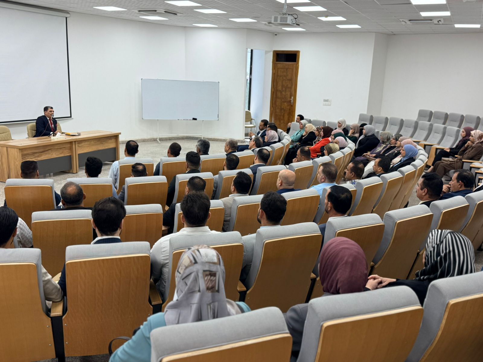 The College of Education Organizes a Training Workshop to Enhance Commitment to Public Service Duties and Academic Norms