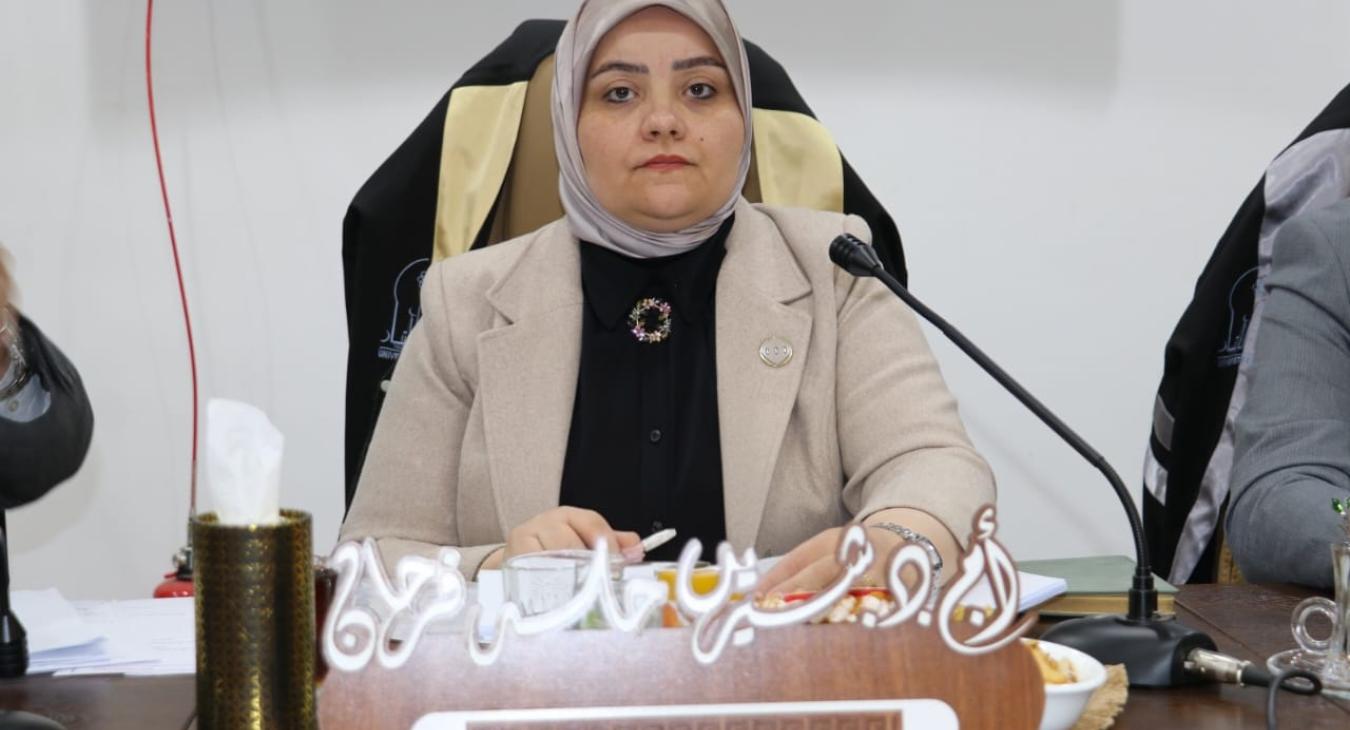 عميد كلية التربية بجامعة الفلوجة تترأس لجنة مناقشة رسالة ماجستير في جامعة الأنبار