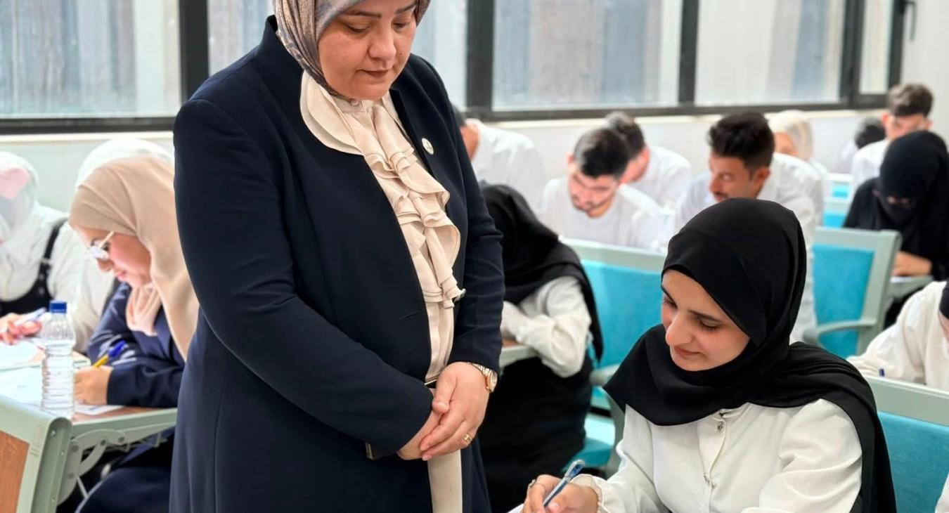 انطلاق الامتحانات النهائية للفصل الدراسي الثاني لطلبة المرحلة الأولى في كلية التربية للعام الدراسي 2025-2026